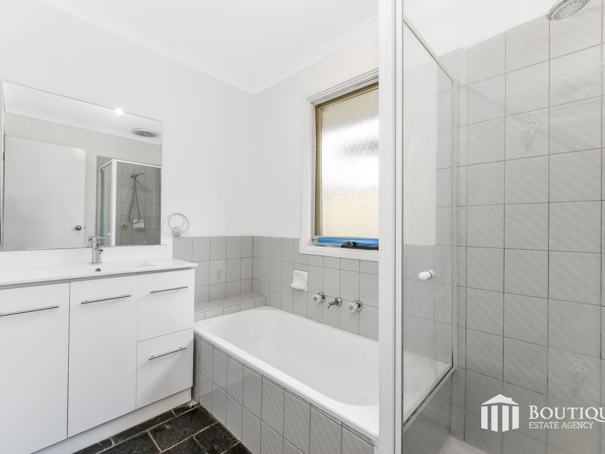 18 George Chudleigh Drive, Hallam