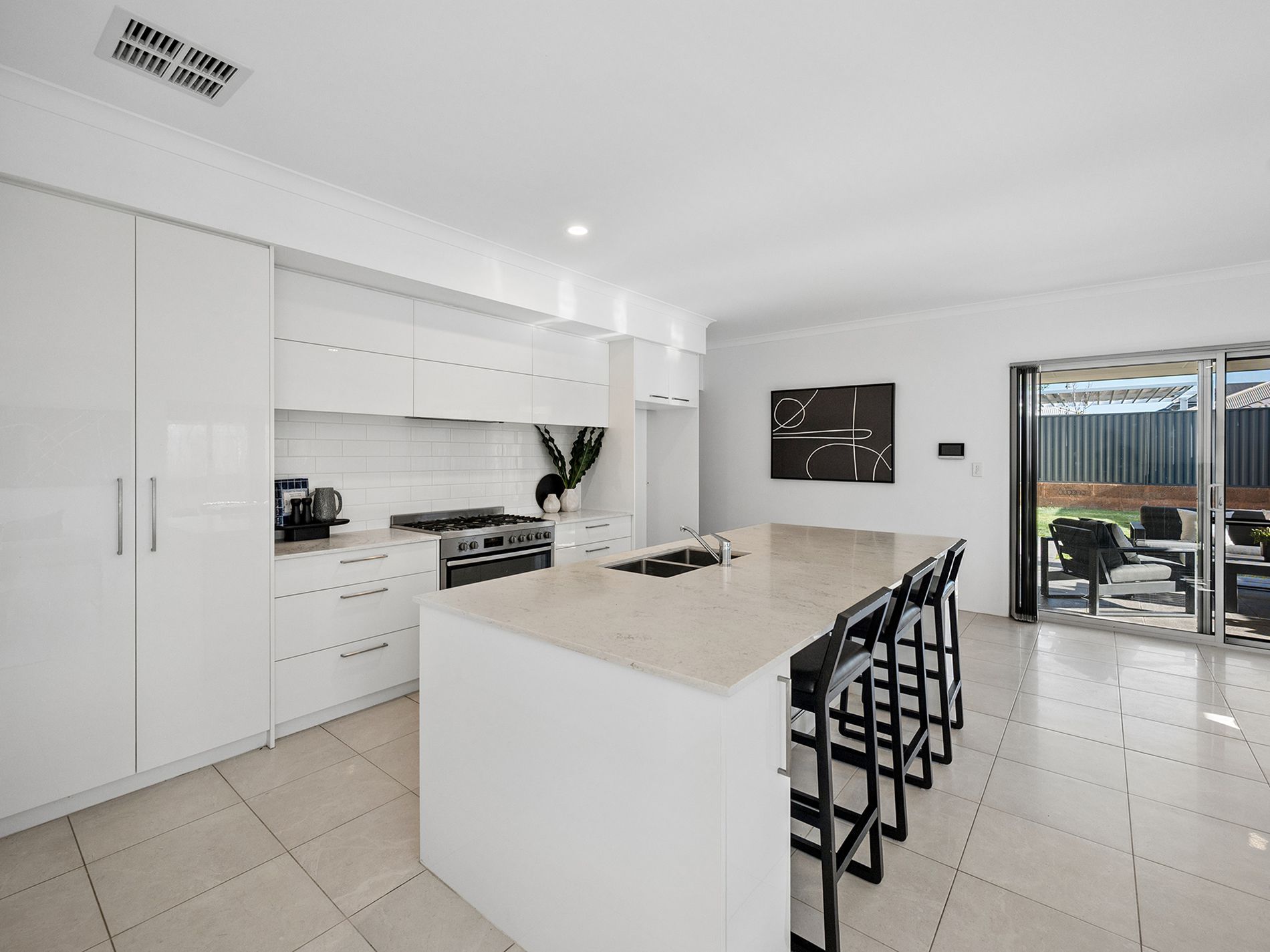 21 Claystone Loop, Piara Waters