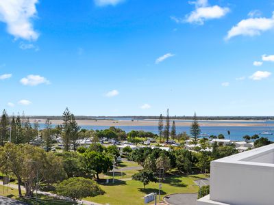 27 / 136  Marine Parade, Southport