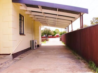 149 MacKenzie Street West, Golden Square