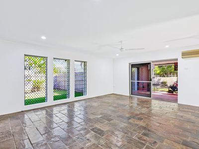 52-54 Oleander Street, Holloways Beach