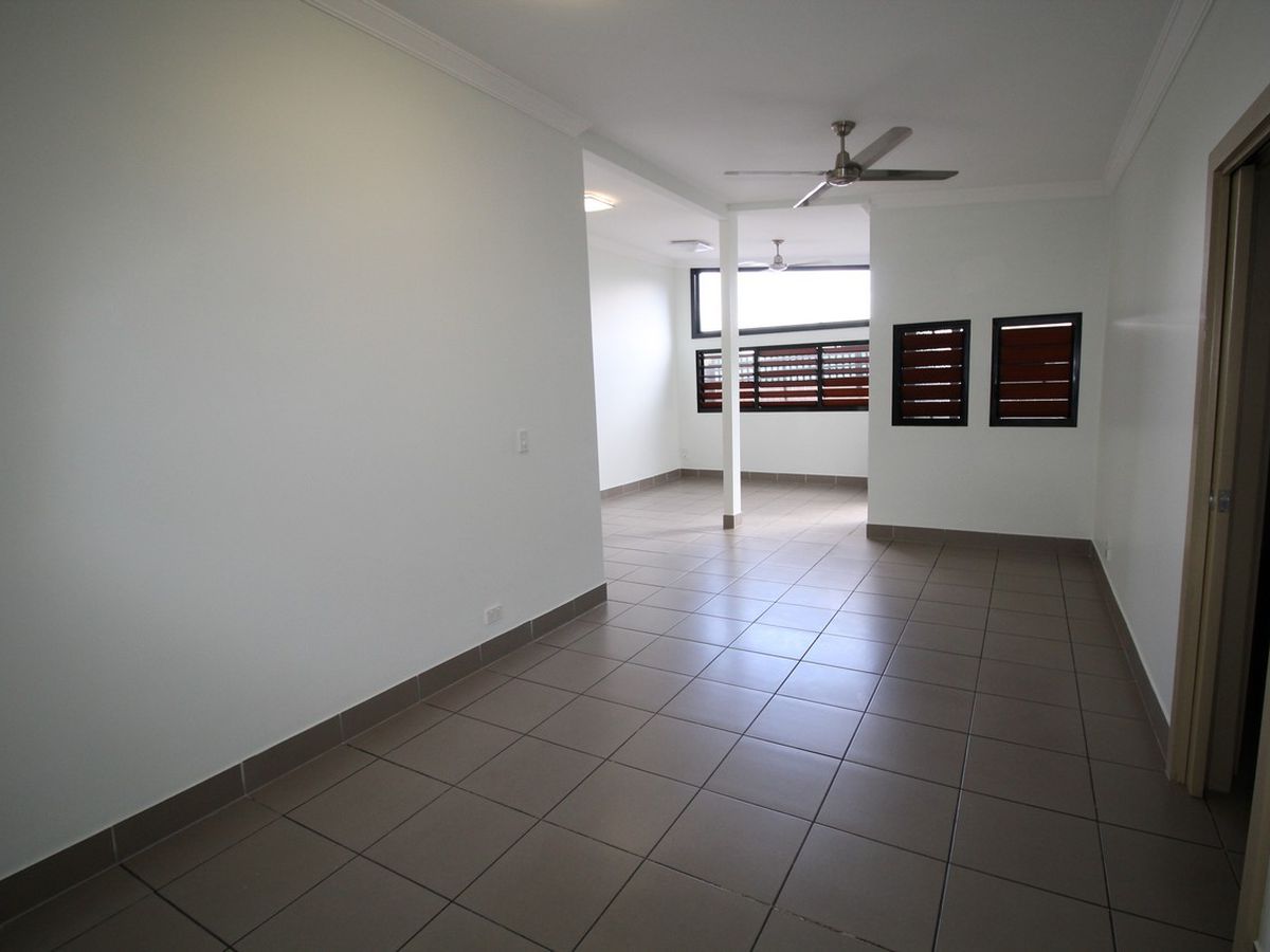 2 / 4 Grau Street, Atherton