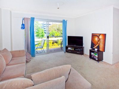 6 / 14A Bourke  St, North Wollongong