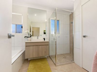 4 / 6 Park Cove Boulevard, Hope Island