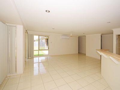 12 Lakeridge Drive, Dundowran