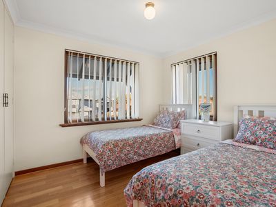 9 / 16 ARCADIA DRIVE, Shoalwater