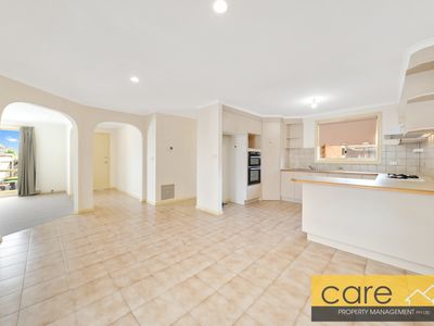 1 / 9 Royal Avenue, Springvale