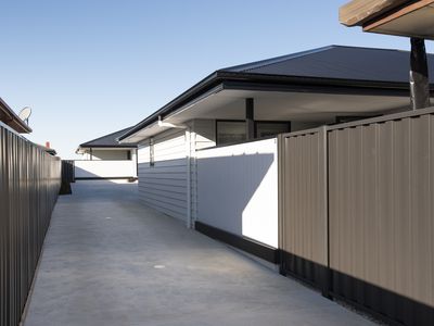 2 / 121 Peel Street West, West Launceston