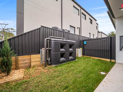 4 / 5 Holland Crescent, Casula