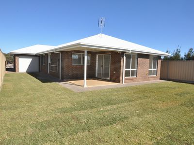 6 Terrazzo Court, Dubbo