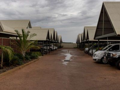 B5 / 19 Victoria Highway, Kununurra