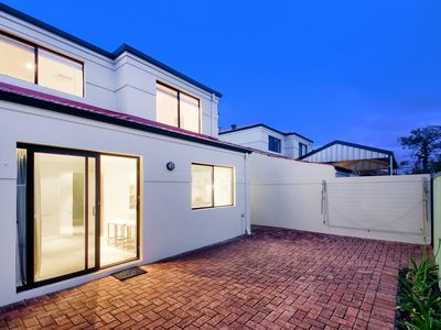 2 / 54 Calais Road, Scarborough