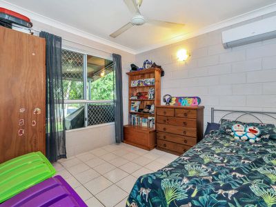 12 Port Mar St, Moulden