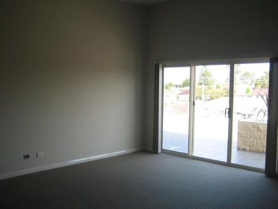 6 / 78 Addison Street, Lake Illawarra