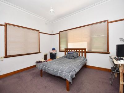 163 High Street, Kangaroo Flat