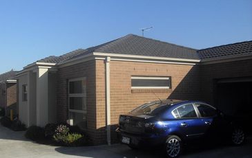 2 / 34 Sing Street, Berwick