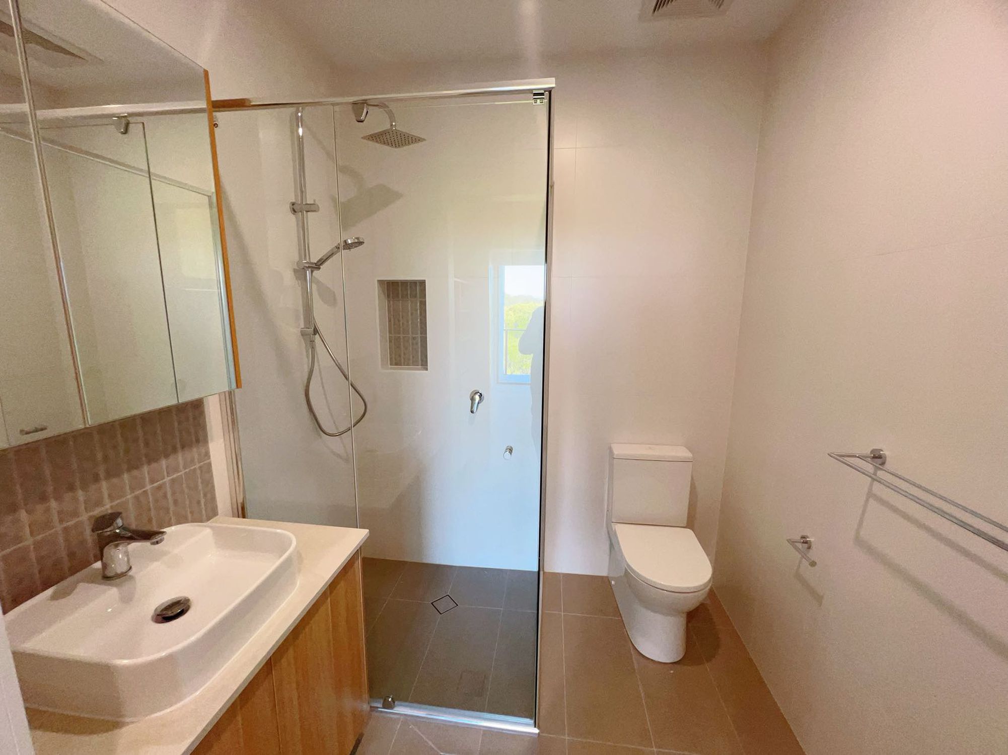 17 / 1 Lake Serenity Boulevard, Helensvale