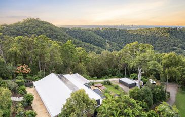 71 Brackenfield Court, Bonogin