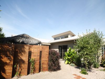 2 / 60A Dodgin Street, Wynyard