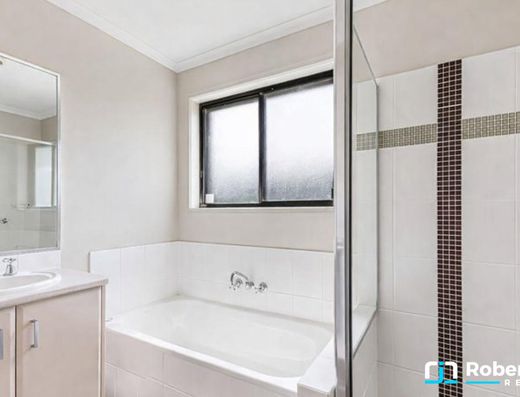 Don't Miss out !  Make an offer ! image 10