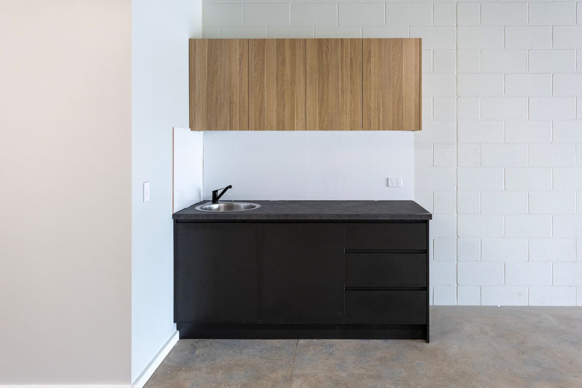 Unit 12 / 10 Think Road, Townsend