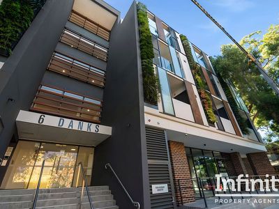 7 / 6 Danks Street, Waterloo