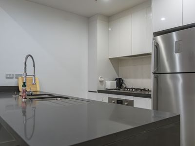 412 / 3 Gearin Alley, Mascot