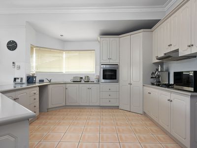 4 Chapman Drive, Somerville