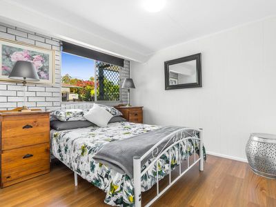 1 Barbara Street, Manly West