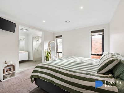 2 Longmore Street, Kangaroo Flat