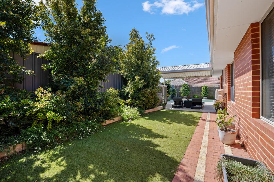 2 Anzio Court , Secret Harbour