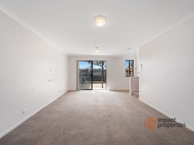 46 / 41 Lawrenson Circuit, Jacka