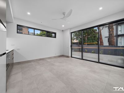 1-28 / 10 Belinda Place, Mays Hill