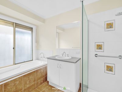 54 Ferndown Drive, Cranbourne