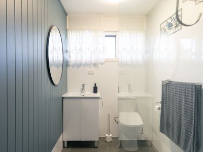 17938 Pacific Highway, Jones Island