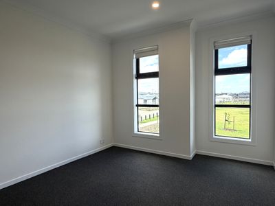 4 Prosecco Vista, Fraser Rise