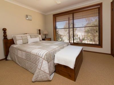 22 Pine Knoll Drive, Dubbo
