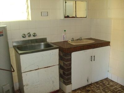 2 / 23 Walker, Cooktown