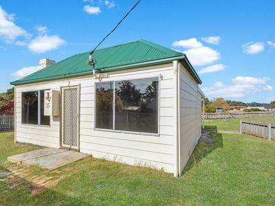 15 Meander Valley Rd, Carrick