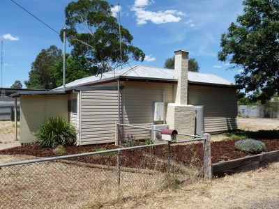 2 Bradshaw Street, Horsham