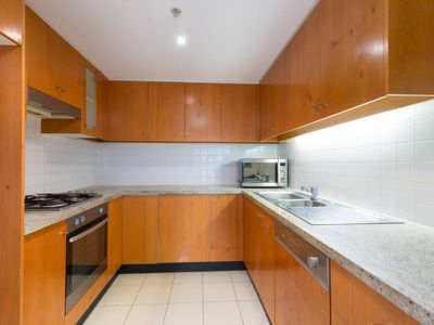 2405 / 79-81 Berry Street, North Sydney