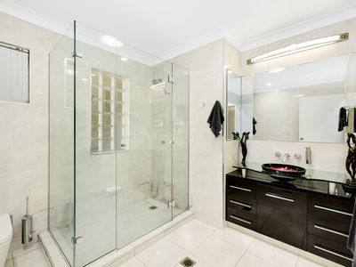 2 Phylis Court, Alice River