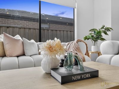 14 Pepita Crescent, Manor Lakes