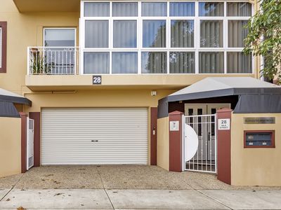2 / 28 Nile Street, East Perth