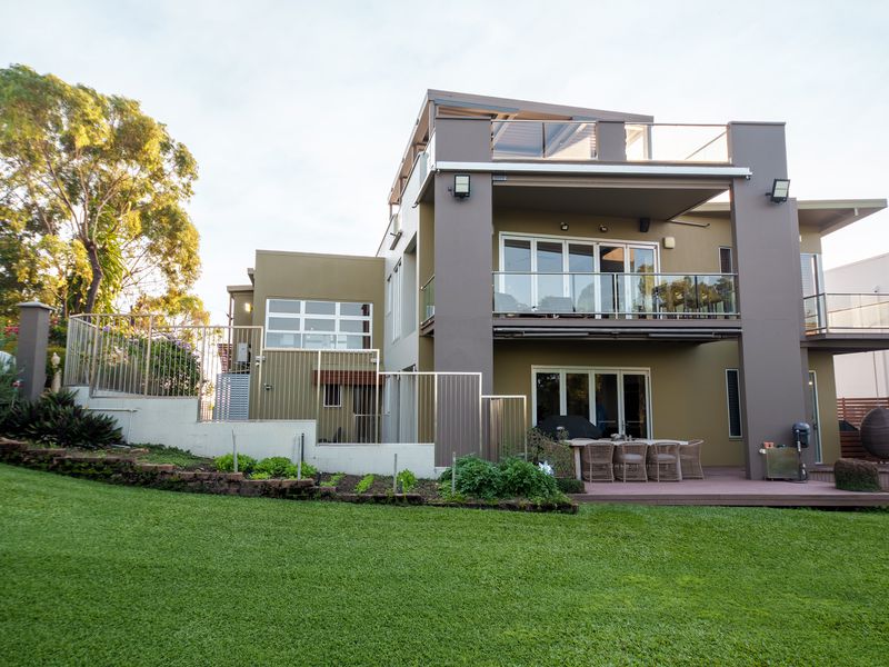 1 Stirling Drive, Castle Hill