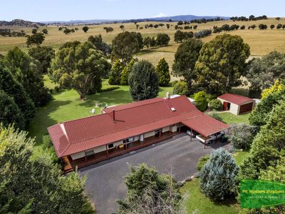 422 Laffing Waters Lane, Laffing Waters