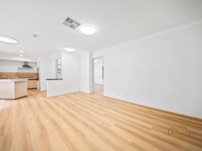 16 Reflection Gardens, Ballajura