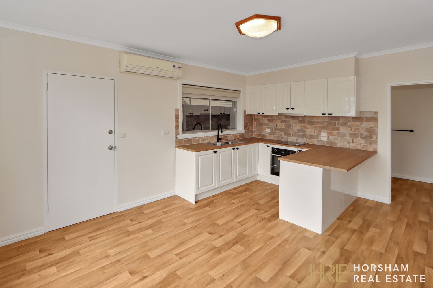 1 / 5 Wilson Street, Horsham