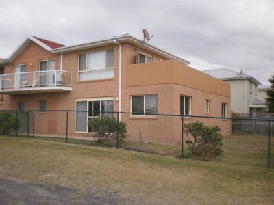 2 / 105 Deering Street, Ulladulla