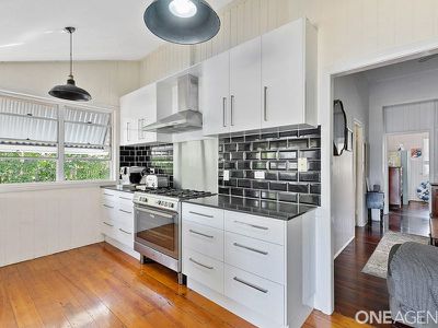 18 Ocean Street, Torquay